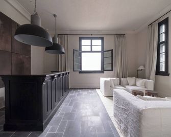 Sunyata Resort Hotel - Chongqing - Sala de estar