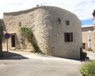 House in a quite village surrounded by vineyards in Drome valley - Saillans - Edificio