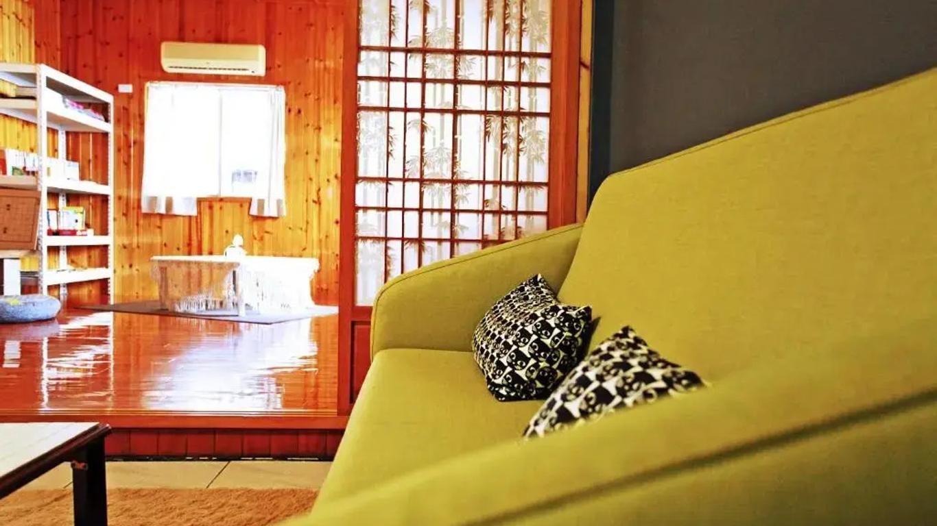Navel Orange Hostel