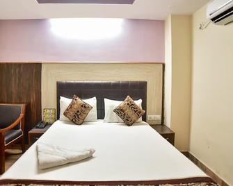 هوتل جراند إسإم ريجينسي داربانجا - Darbhanga - غرفة نوم
