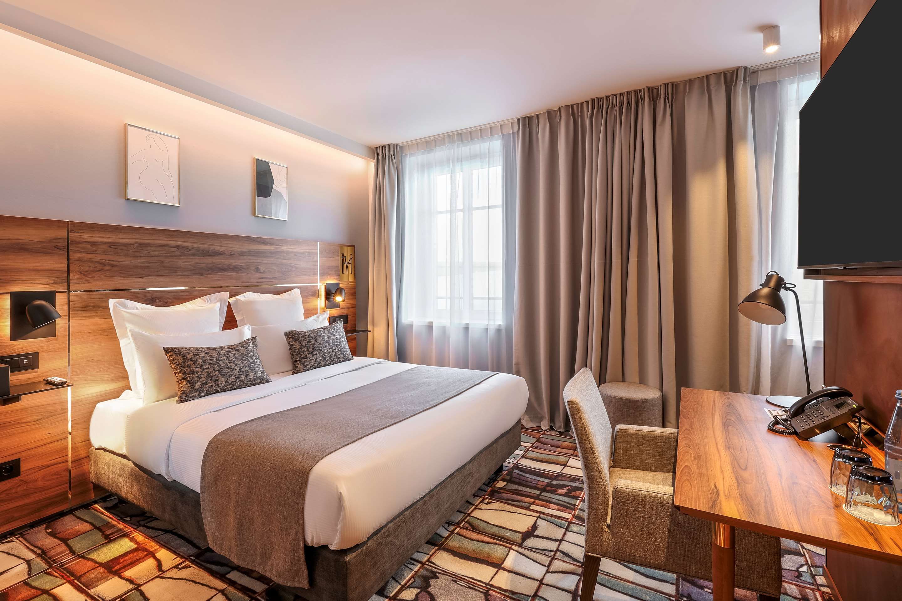 أوتل ديه فوج، بي دبليو بريميير كوليكشن - ستراسبورغ - غرفة نوم