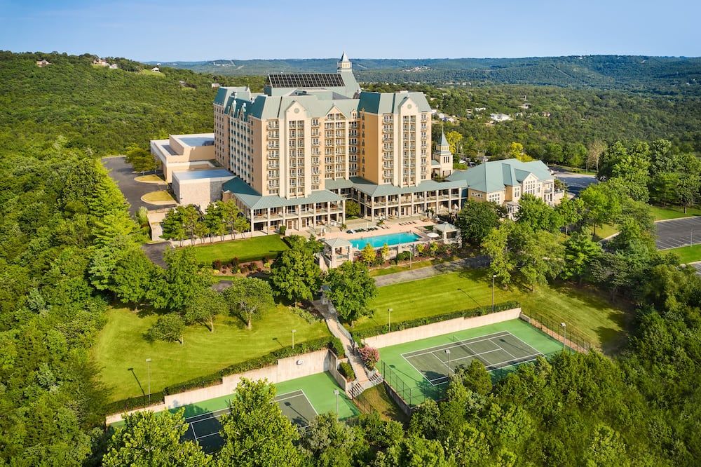 Chateau On The Lake Resort Spa And Convention Center - Branson