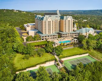 Chateau On The Lake Resort Spa And Convention Center - Branson
