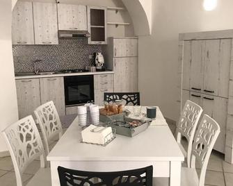 Corso Garibaldi 22 apartment - Paola - Sala pranzo