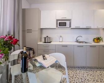 Neva Suites Massa Lubrense Sorrento Coast - Massa Lubrense - Kitchen