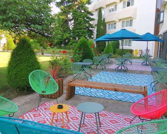 ibis budget Tours Sud - Chambray-lès-Tours - Innenhof