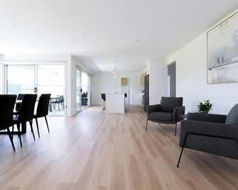 New Home Near Mtb Trails & Beach - George Town - Sala de estar