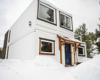 La Maison Conteneur - Amos - Building