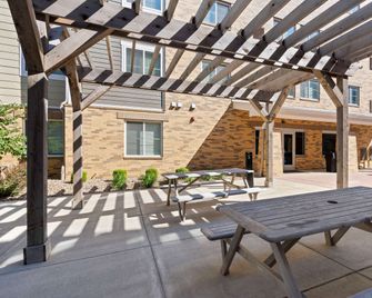 Waterwalk Extended Stay Kansas City - Overland Pk - Leawood - Innenhof