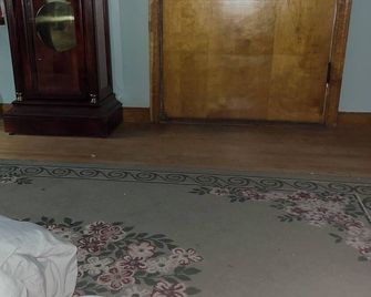 Charming 3-bedroom house in wonderful Pennsville Township with AC, WiFi - Pennsville