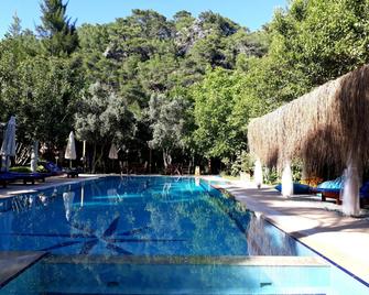 Hotel Dalos - Göcek - Pool