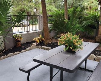 Loyalty Inn Tallahassee - Tallahassee - Βεράντα