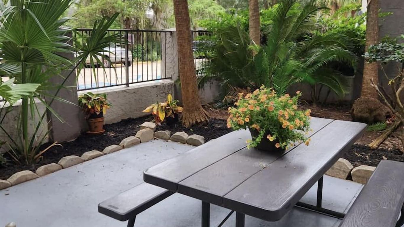 Loyalty Inn Tallahassee