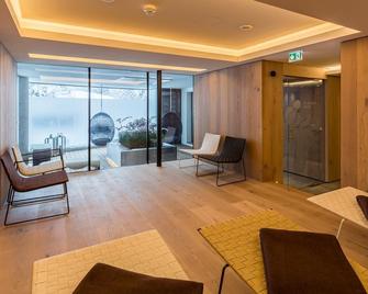 Hotel Kammerlander - Neukirchen am Grossvenediger - Sala de estar