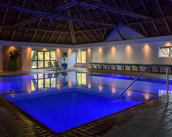 Dikhololo - Brits - Zwembad