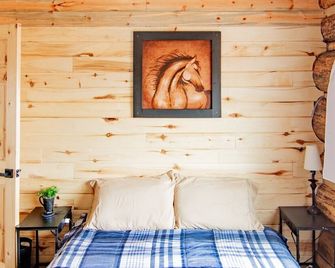 Scenic Mustang Cabin - 布蘭丁 - 臥室