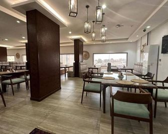 Makarim Palm Hotel - Rābigh - Restaurante