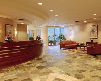 TownePlace Suites by Marriott Oshawa - Oshawa - Lobby