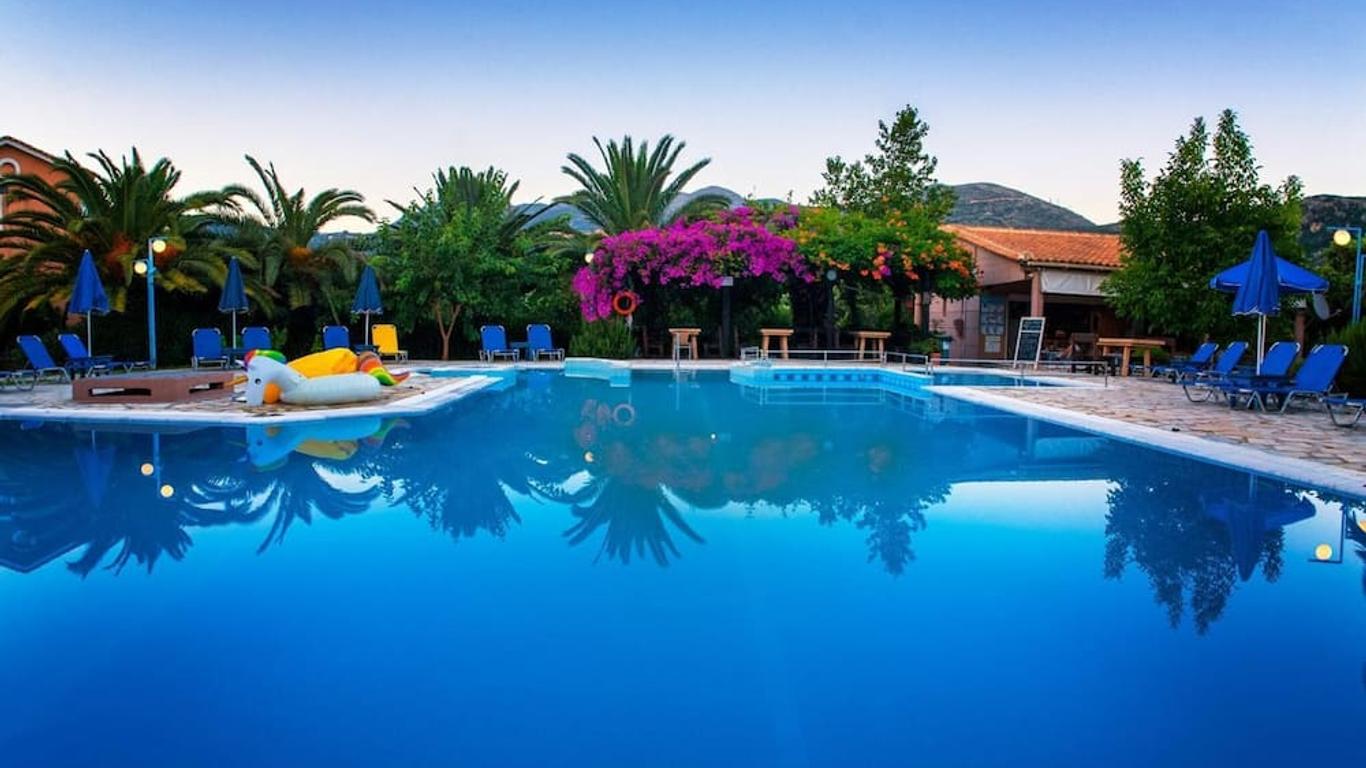 إيفروسيني فيليج