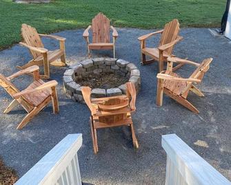 Big Oak Lodge- 3.5 Miles To Lake & Chester Frost Park, Boats & Trailers Welcome - Middle Valley - Patio