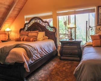 Little Slice of Heaven - Wofford Heights