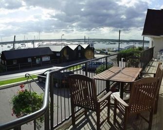 The Victory at Mersea - Colchester - Balcón
