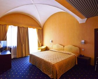 Albergo Ristorante della Torre - Trescore Balneario - Slaapkamer