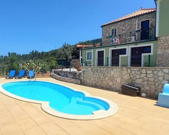 Casa De Campo De Oliveiras - Penela - Piscina