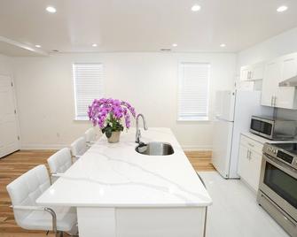 Spacious and Brand New Apartment in Point Breeze - Prime Location - Filadélfia - Cozinha
