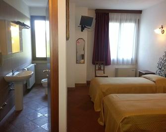 Agriturismo Corte Trincerone - Mantua - Habitación