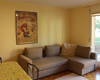 Quiet Vacation Accommodation - Bex - Sala de estar