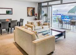 Picton Waterfront Apartments - Picton - Living room