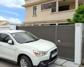 Apartment with Private Pool in Flic en Flac 250 m - Flic en Flac