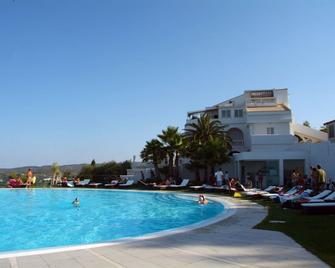 Villa Coppitella Rooms & Apartments - Vieste - Pool