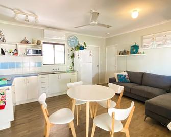 The Batch - Howard - Living room