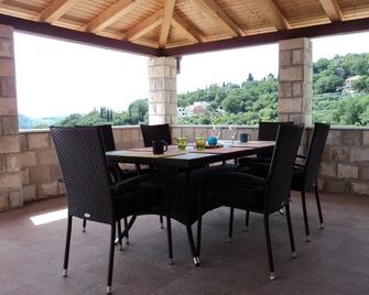 Magnificent Newly-built Villa in Mlini with Private Pool and Near Beaches - Mlini - Jadalnia