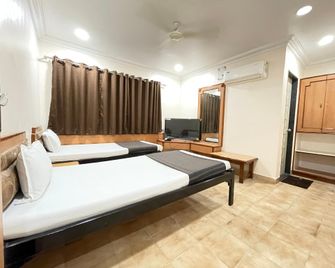 Hotel Rajdhani - Latur - Bedroom