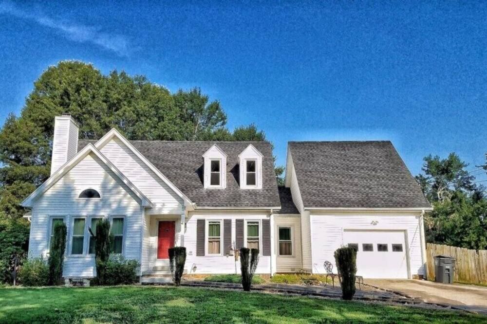 Hudson House 0.2 Miles to Red River w/ King Bed (1726 Broadripple Drive) - Oak Grove - Budova