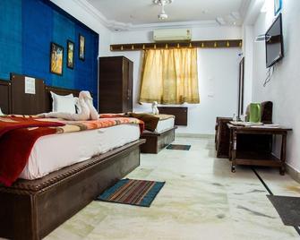Hotel Udai Palace - Centrally Located Budget Family Stay - Udaipur - Schlafzimmer