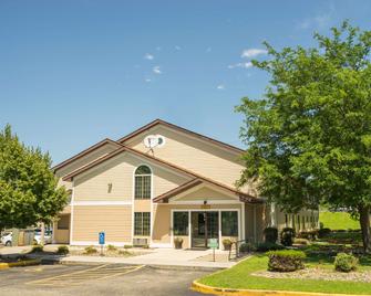 Super 8 by Wyndham Red Wing - Red Wing - Edificio
