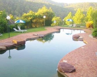 Kunala Chalet - Merrijig - Piscina