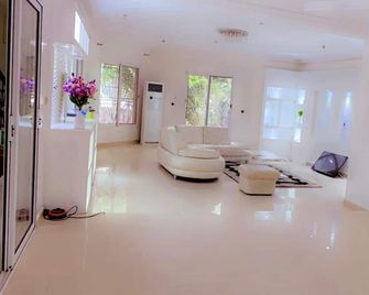 Daryl House Liberte 2 - Dakar