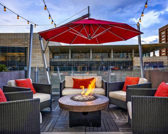 the ART, a hotel - Denver - Patio