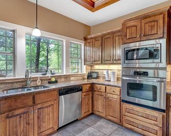 East Tx Lake Palestine Lake Retreat - Flint - Cocina