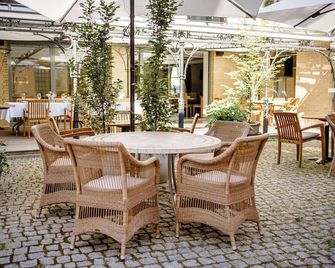 Euterpe Hotel - Klaipėda - Innenhof