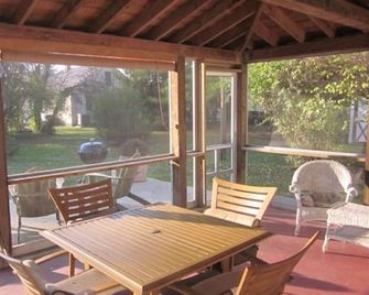 Premier St. Michaels Cottage - T. Blades House - Walk To Everything In Town - Saint Michaels - Balcone