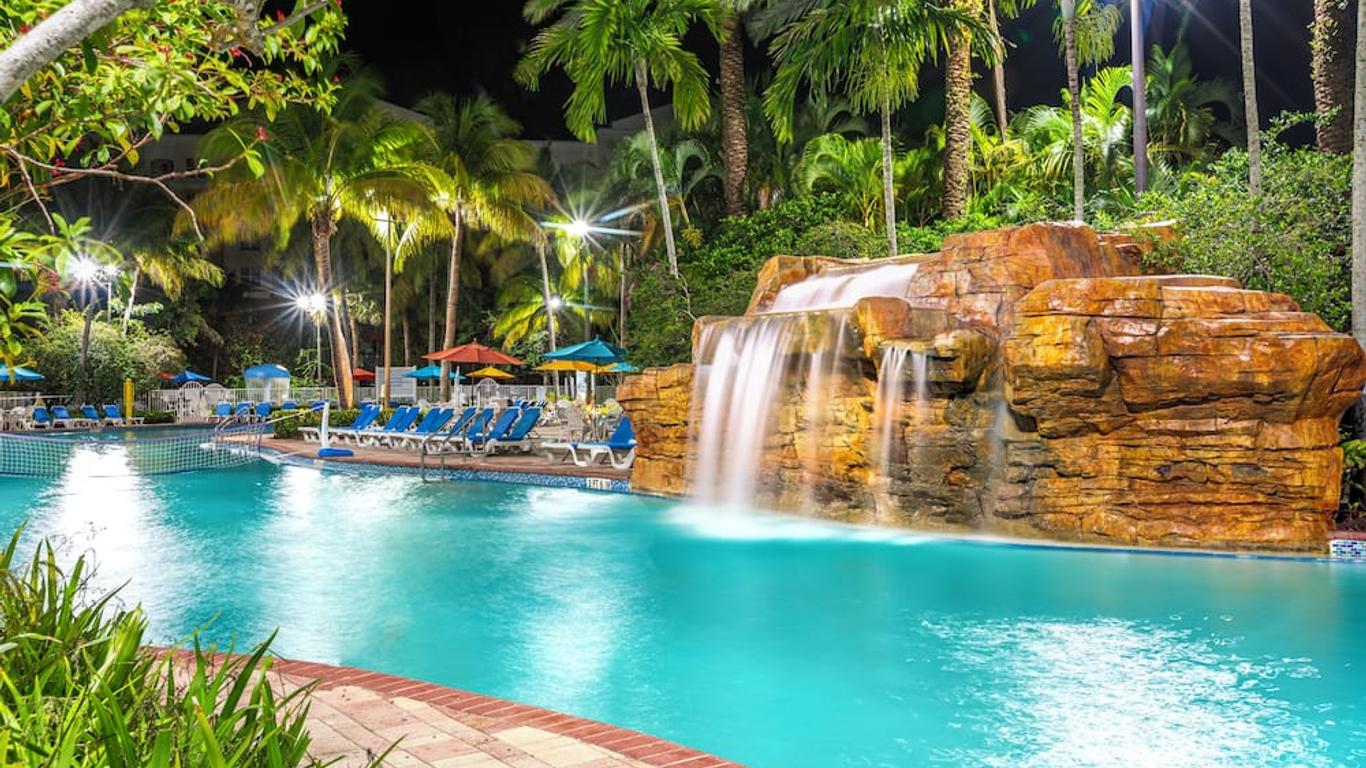 فاكيشن فيليدج آت ويستون، فورت لودردال