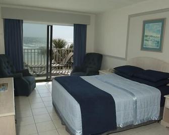 Sand Castle Motel - Daytona Beach Shores - Bedroom