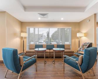TownePlace Suites by Marriott Greensboro Coliseum Area - Greensboro - Lobby