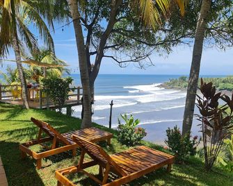 Hotel Miraflores - El Cuco